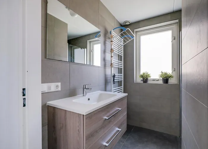 6 - Persoons Area 28 *