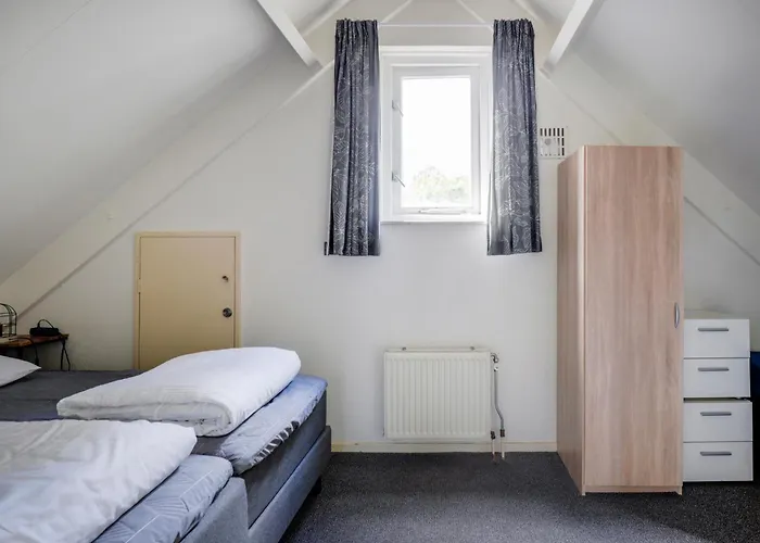 6 - Persoons Area 28 Vakantiehuis Ewijk